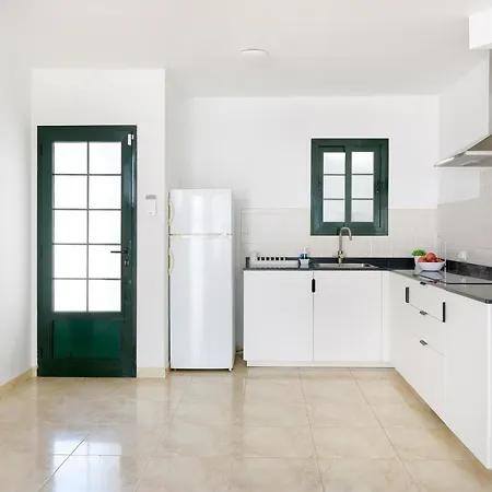 Montserrat De Сasa de vacaciones Playa Blanca (Lanzarote)