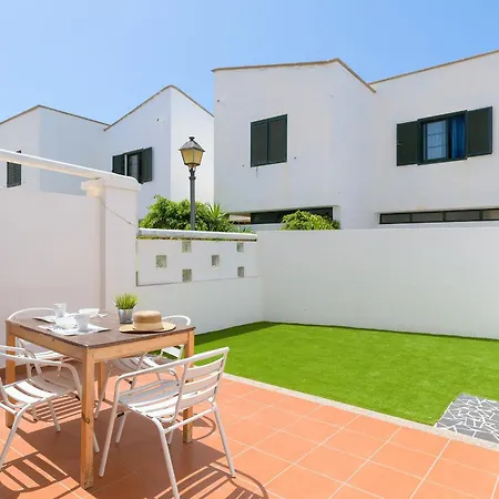 Montserrat De بيت للعطل